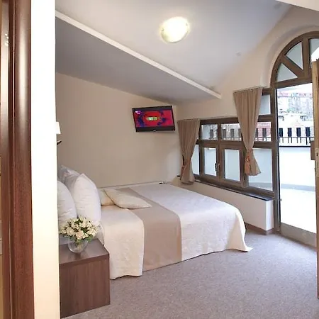 Garni Vozarev Hotel 3*