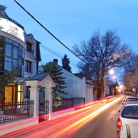 Garni Vozarev Hotel 3*