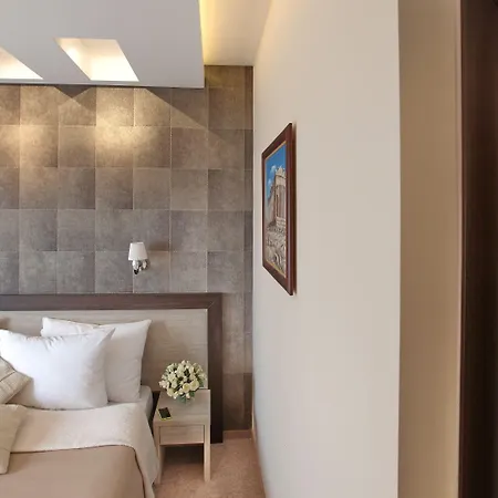 Garni Vozarev 3* Bělehrad