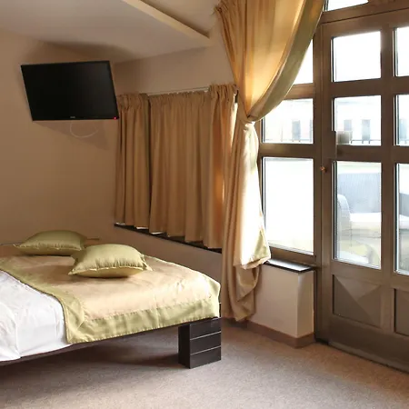 Garni Vozarev Bělehrad