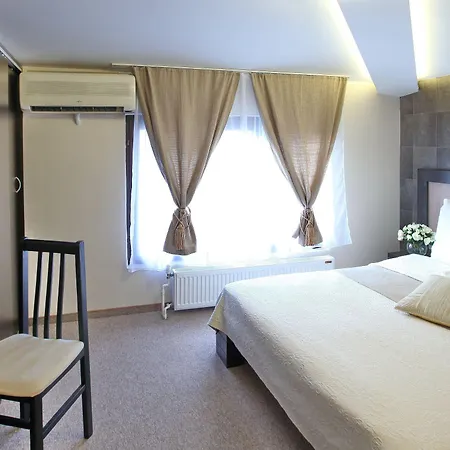 Garni Vozarev Hotel 3*