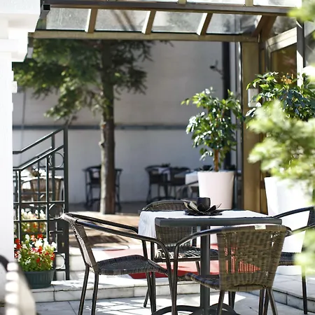 Garni Vozarev Bělehrad