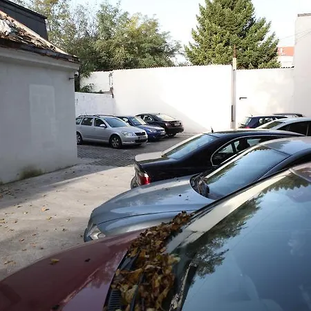 Hotel Garni Vozarev Bělehrad