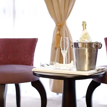 Hotel Garni Vozarev 3*