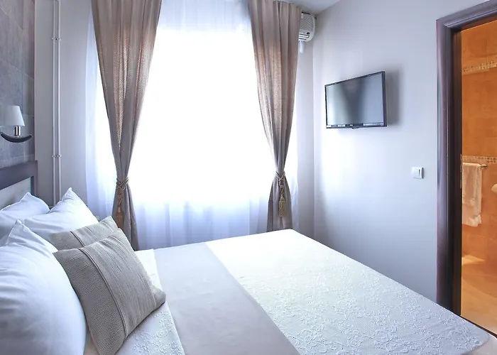 Garni Vozarev Belgrado