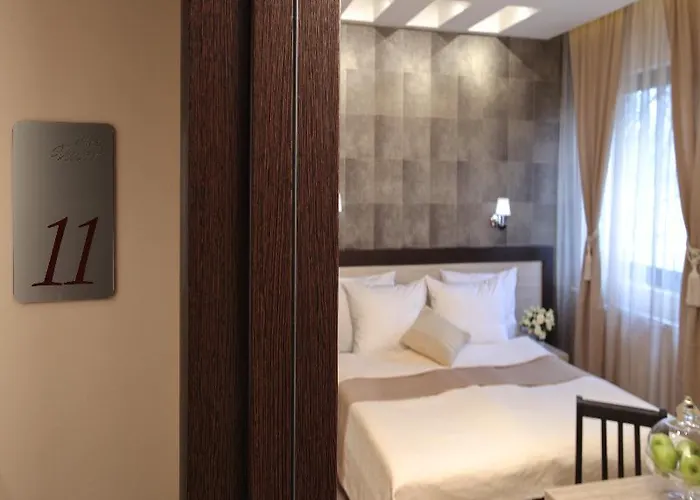 Hotel Garni Vozarev 3*